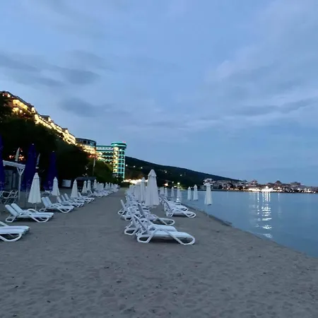 Διαμέρισμα Grand Marina *